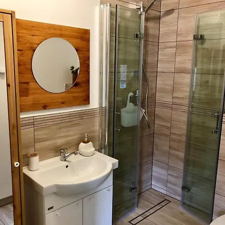 100m Od Plazy Privatunterkunft *